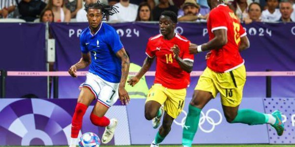 法国国奥2连胜？亨利染上了德尚式无趣