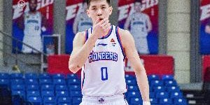 炸裂输出！林庭谦打满半场12中9狂轰24分4助 三分5中4